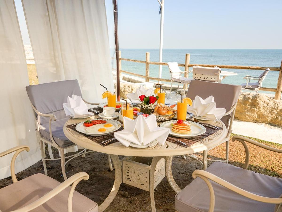 Al Kout Beach Hotel Kuwait City ภายนอก รูปภาพ
